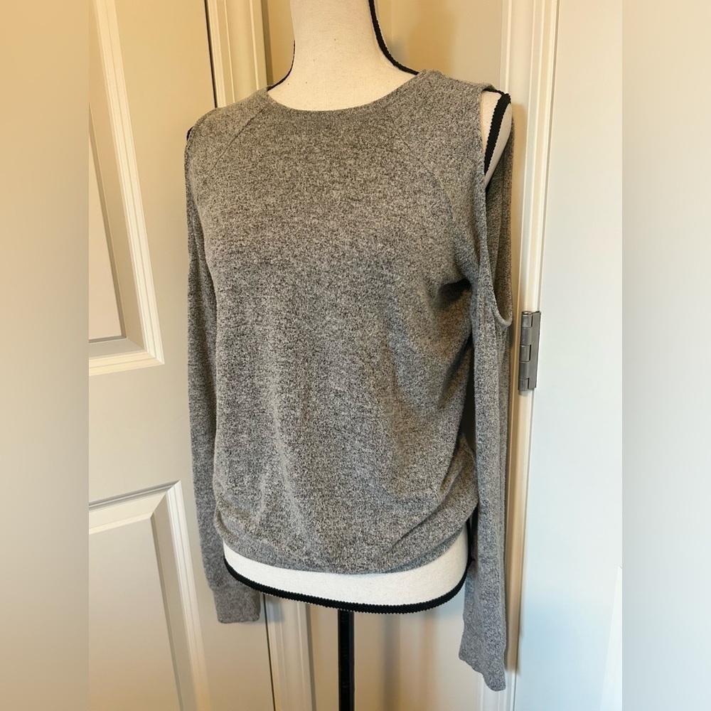 Abercrombie and fitch Gray Knit Sweater open shoulder long sleeve